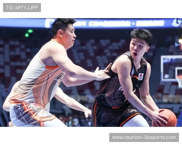 CBA总决赛激战正酣两队实力旗鼓相当球迷期待巅峰对决