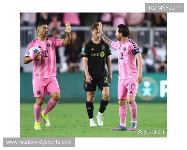 国际足坛焦点赛事回顾：梅西带领迈阿密国际逆袭对手，创造历史纪录